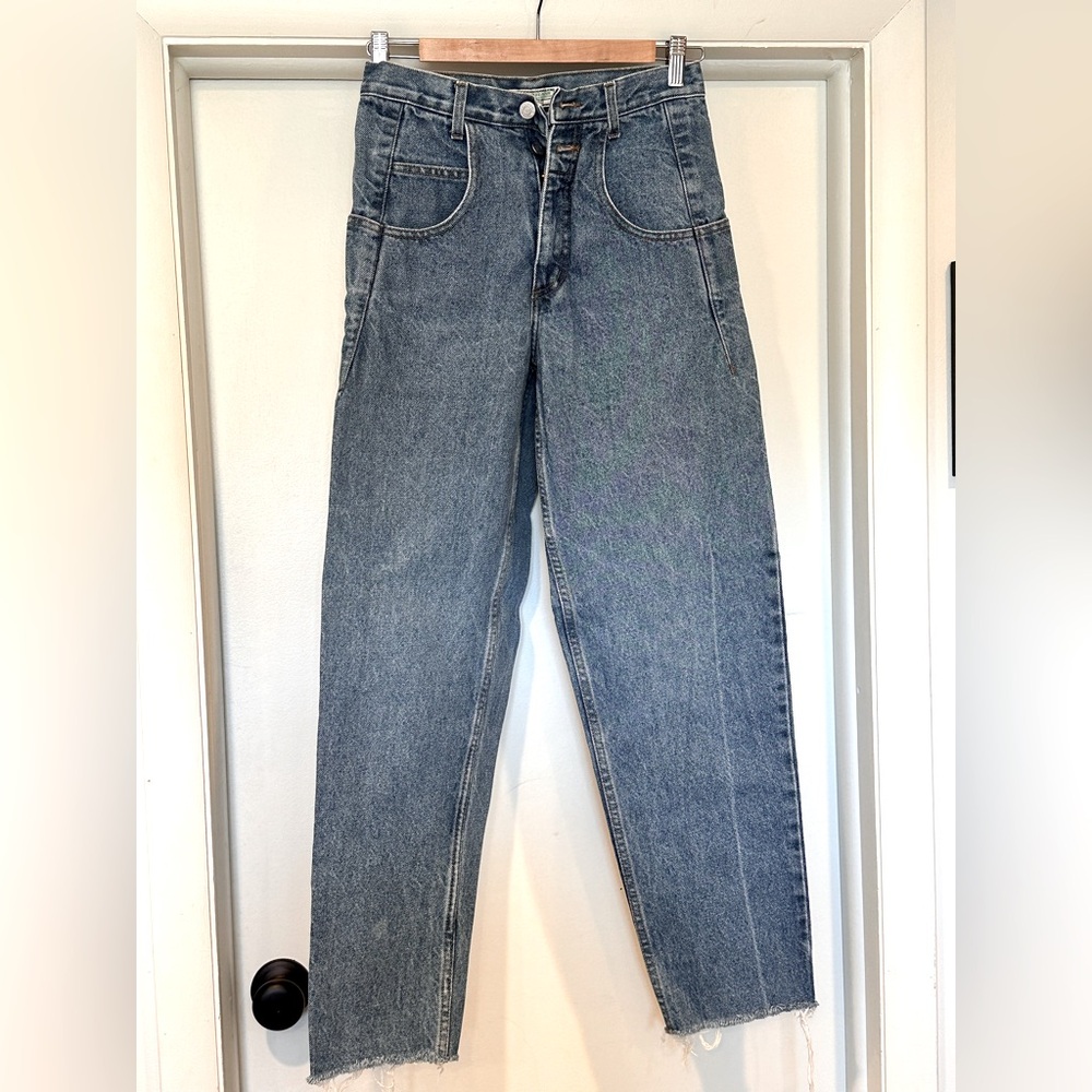 Vintage Guess Jeans, Size 28x32, Green Triangle, Tapered Cut 68486
